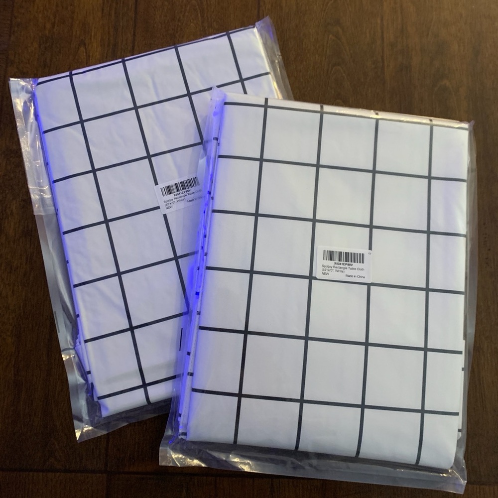 2 Rectangle Table Cloths